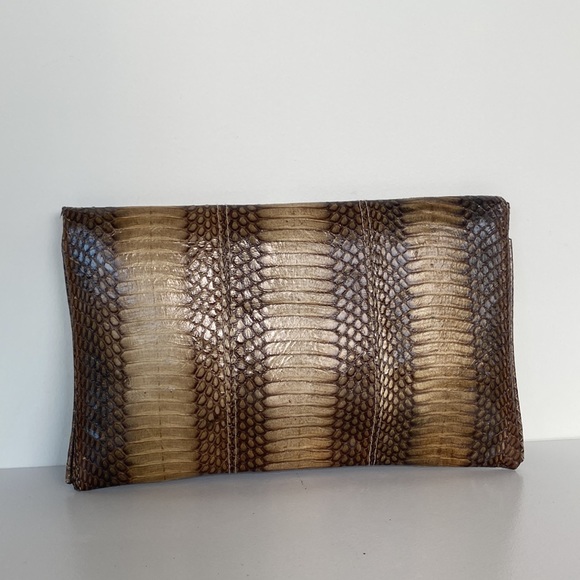 Berlin | Python Clutch - Picture 3 of 5